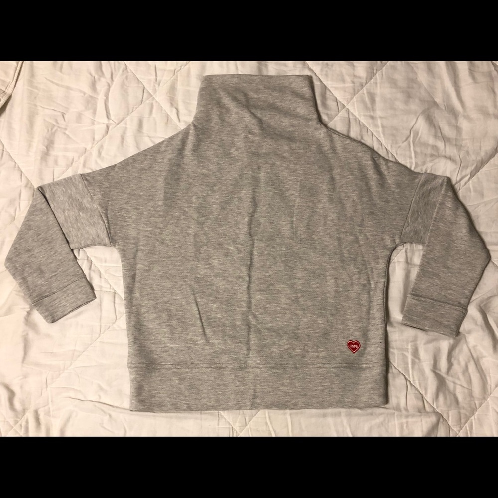 Lou & Grey sweatshirt